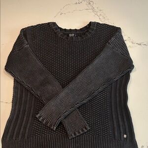 Volcom , men’s medium black/gray sweater